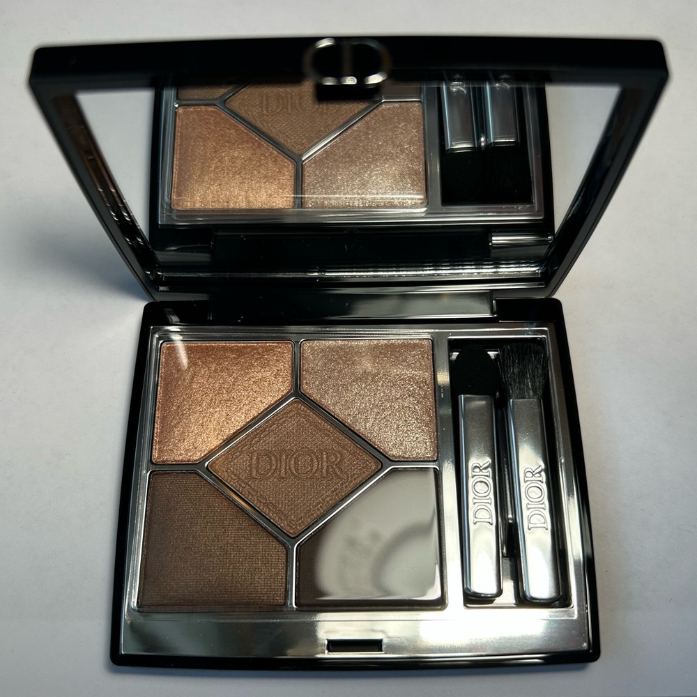 NWT🌷(#559) Dior 5 Couleurs Couture Eyeshadow Palette in Poncho, beiges & browns - Picture 2 of 6